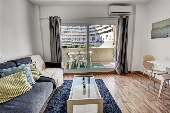 Studio Property for sale in Benalmadena - lounge area access to terrace