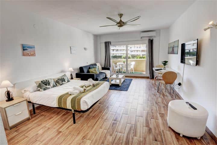 Studio Property for sale in Benalmadena - view of bedroom and lounge