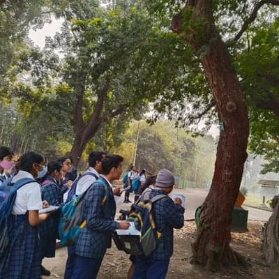 Visit of our students to Botanical Garden 2023