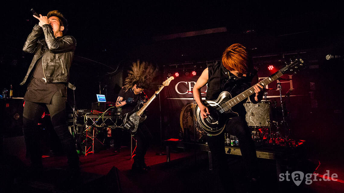 Crossfaith