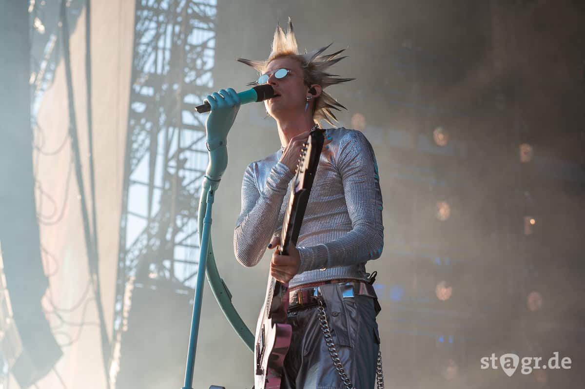Machine Gun Kelly zündet „Lost Americana Tour“ 2026 – Pop-Punk-Rebell kommt nach Deutschland!