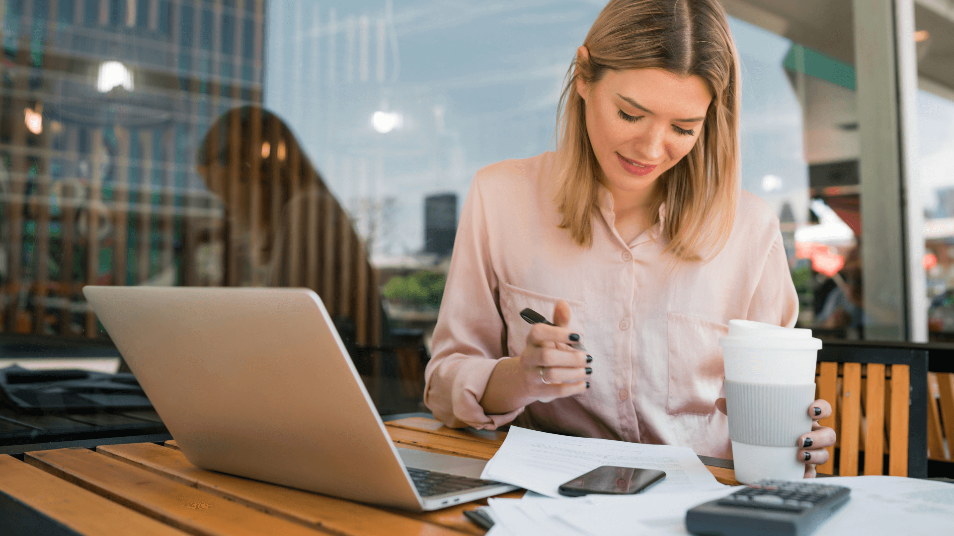 Using-public-WiFi-with-VPN-scaled