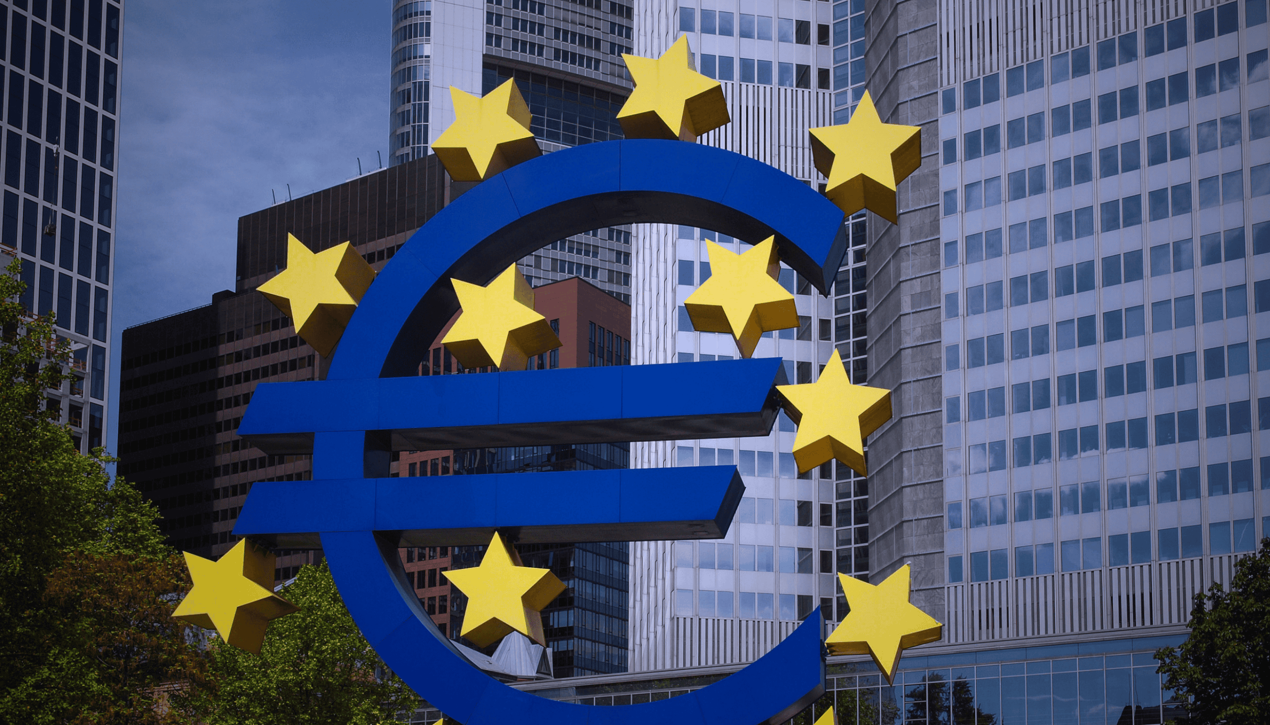 The European Central Bank building in Frankfurt, representing the ECB's emergency meeting on 25 May 2026 about AI-driven cybersecurity risks to the eurozone banking system.