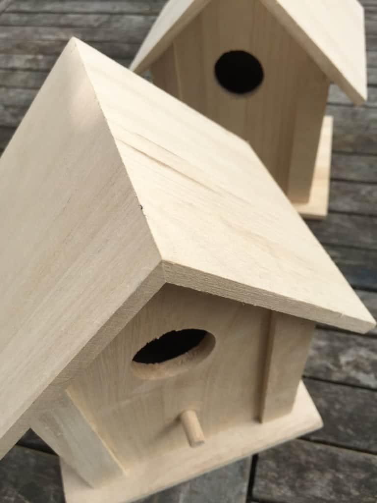 Making a beach hut birdhouse