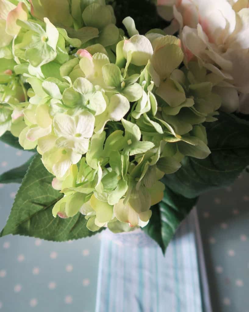 these everlasting blooms are the best artificial flowers I've ever seen!