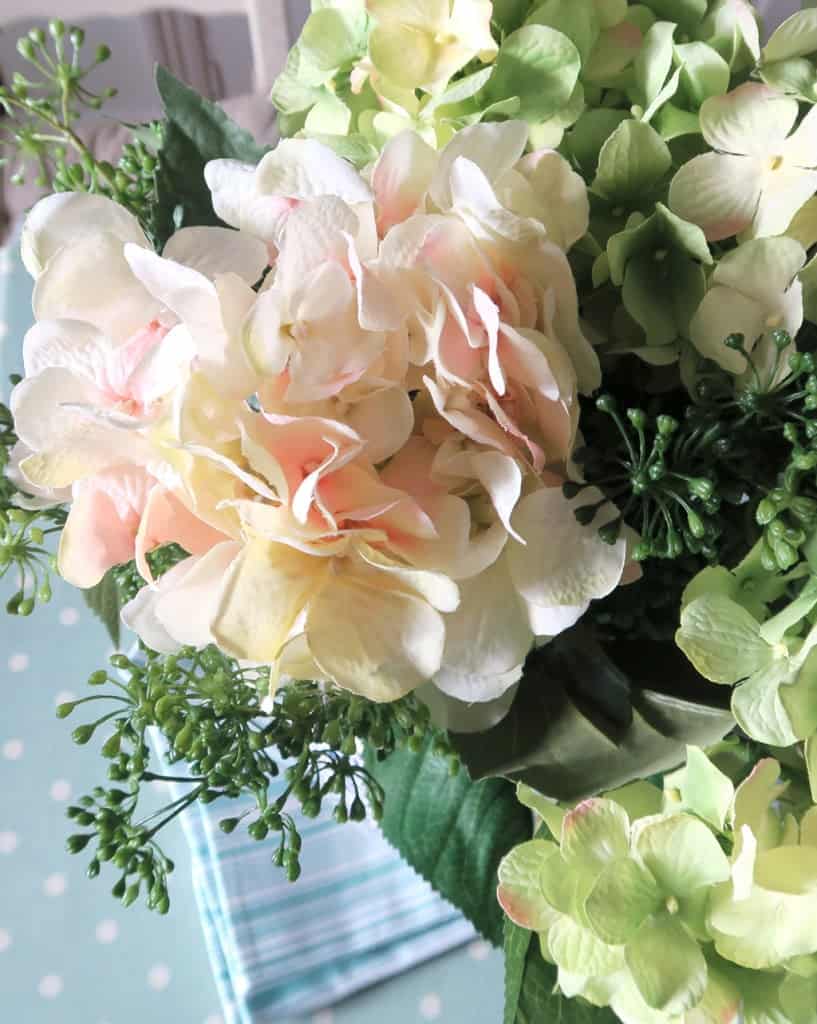 these everlasting blooms are the best artificial flowers I've ever seen!