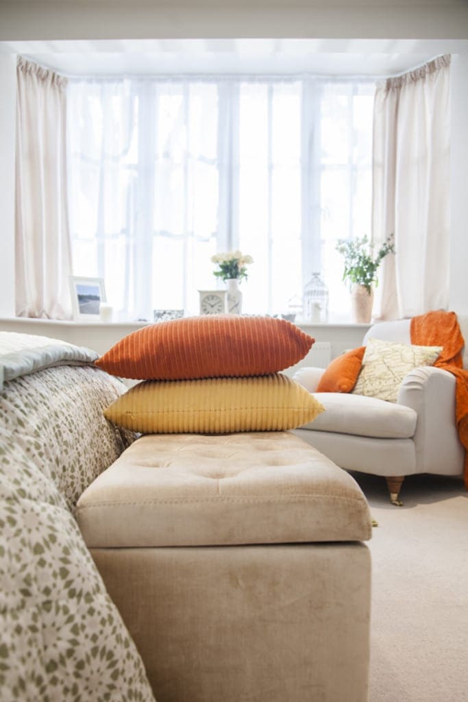 bedroom_cushions