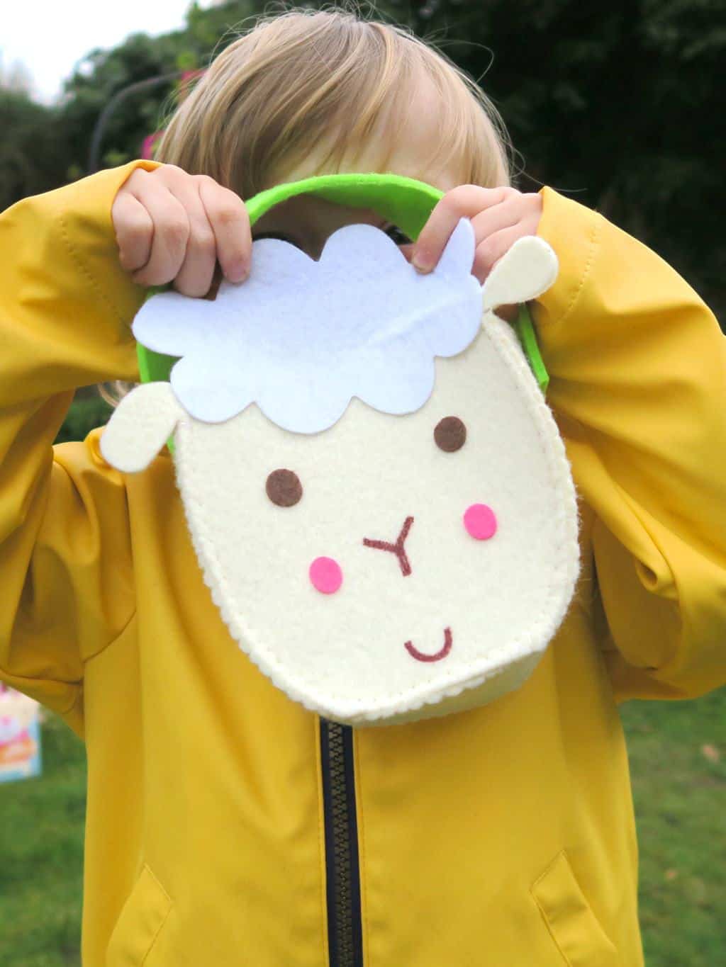 Fluffy lamp easter bags for the perfect Easter egg hunt