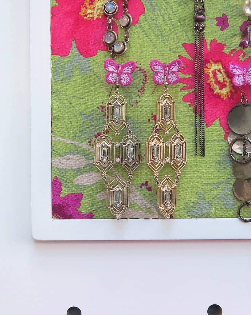 This stylish pegboard from GLTC  is the perfect jewellery organiser!