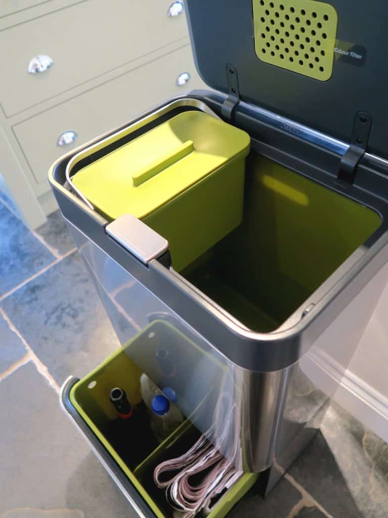 Joseph_Joseph_Totem_60_Bin_Open
