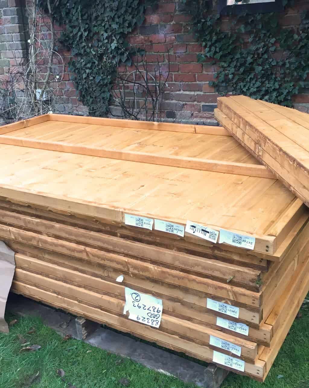 Dreaming of a she shed that's as pretty as this one? I'm going to try and create one on a budget using a flatpack garden building. This is the first instalment showing how we built our DIY garden office.