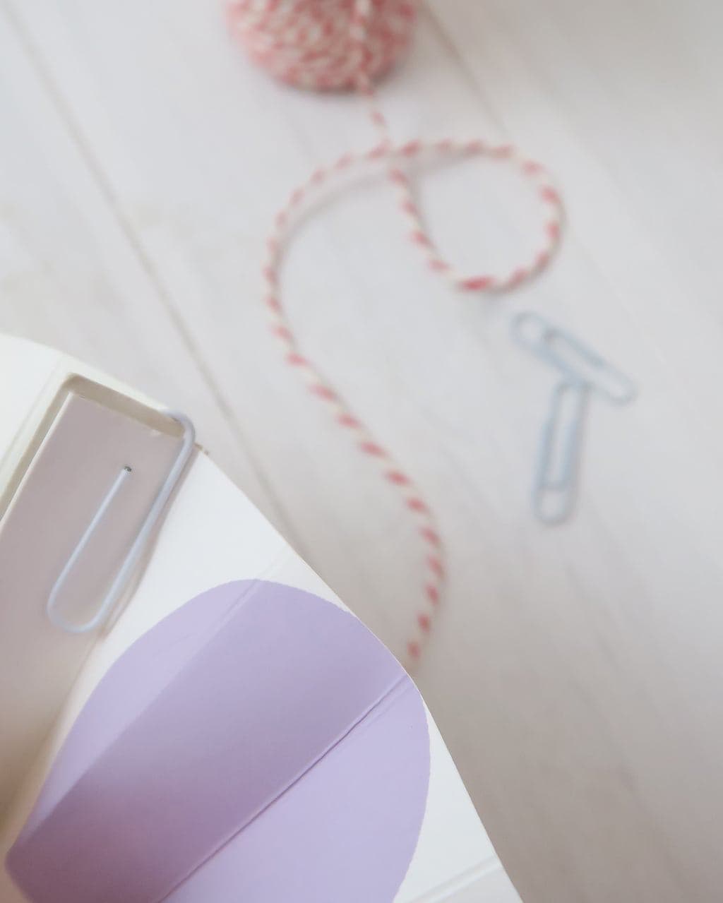 paper-circle-fan-paperclip