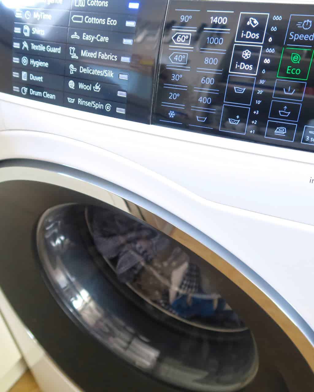 The Siemens Avantgarde iSensoric Washing Machine