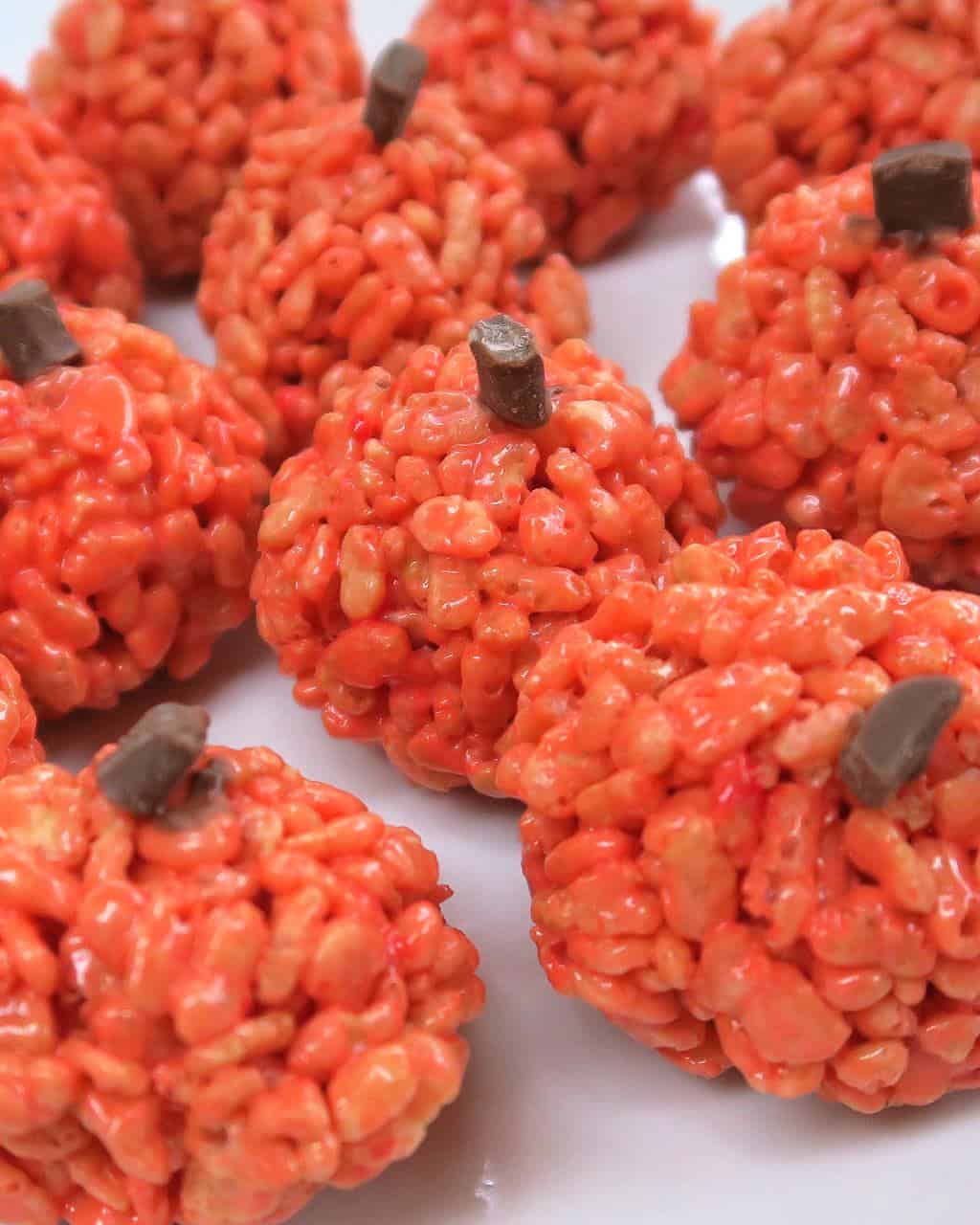 Halloween Party pumpkin cakes