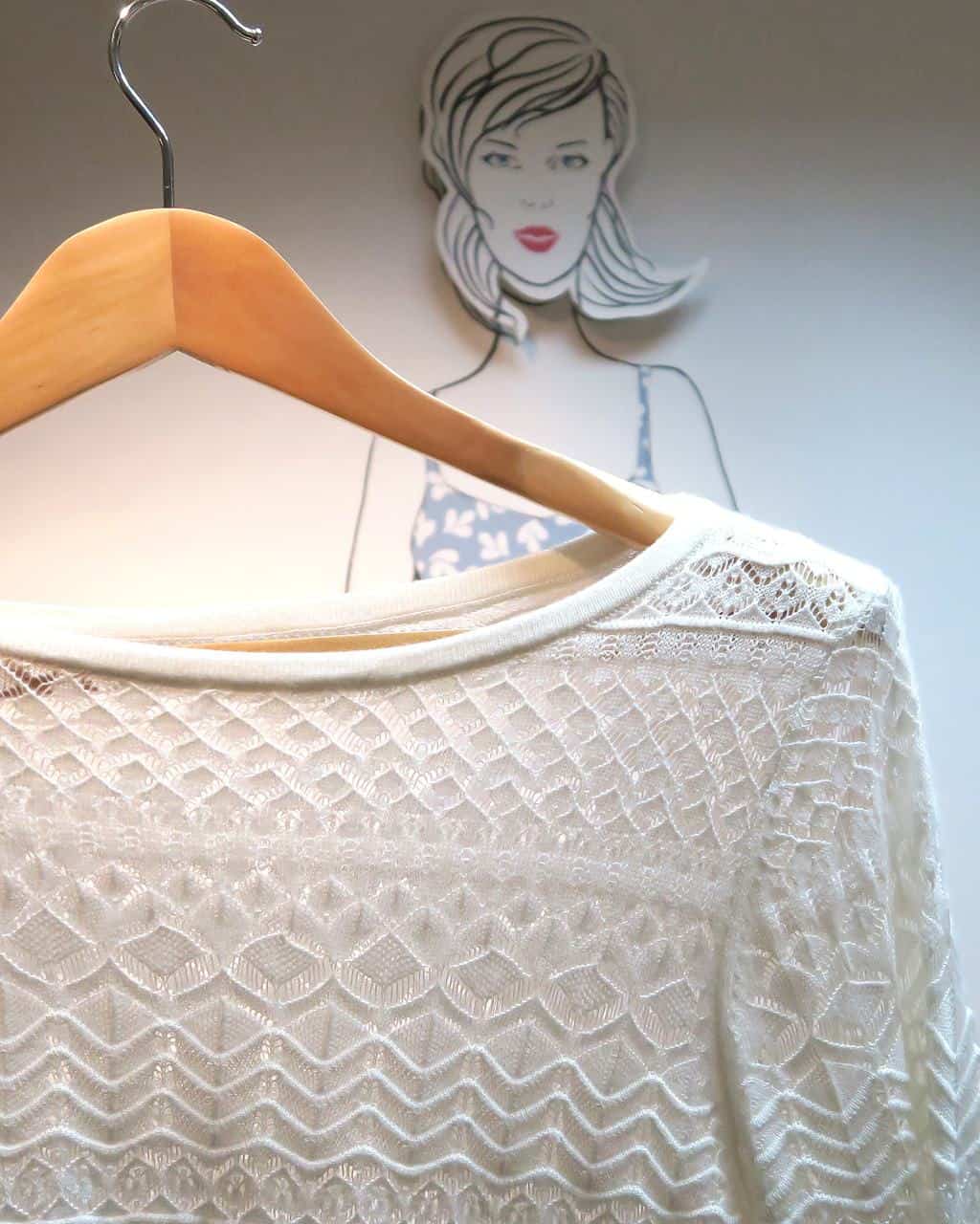 laura-ashley-ss17-white-top