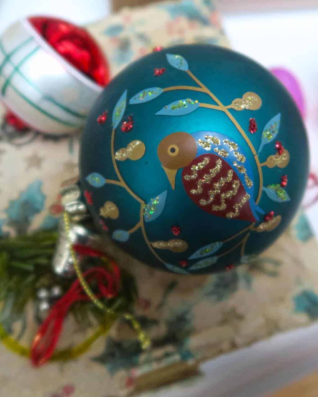 This isn't a vintage bauble, it's my newly purchased bird decoration