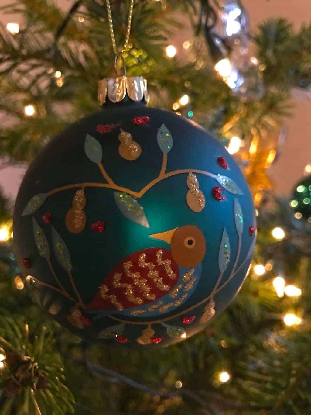 Decorating the Christmas Tree with the VQ Christie Radio