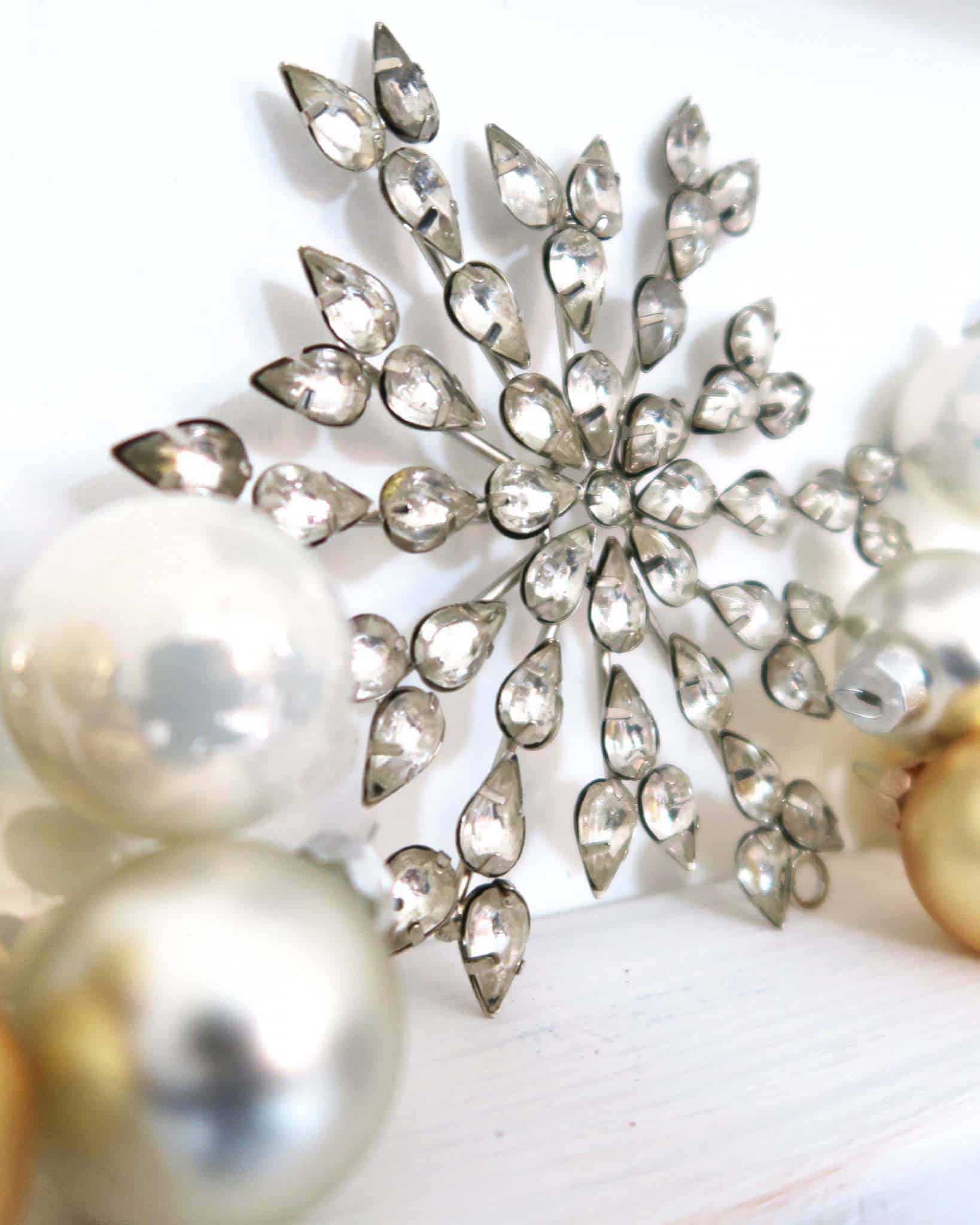 How to make a sustainable alternative Christmas Tree by The Listed Home