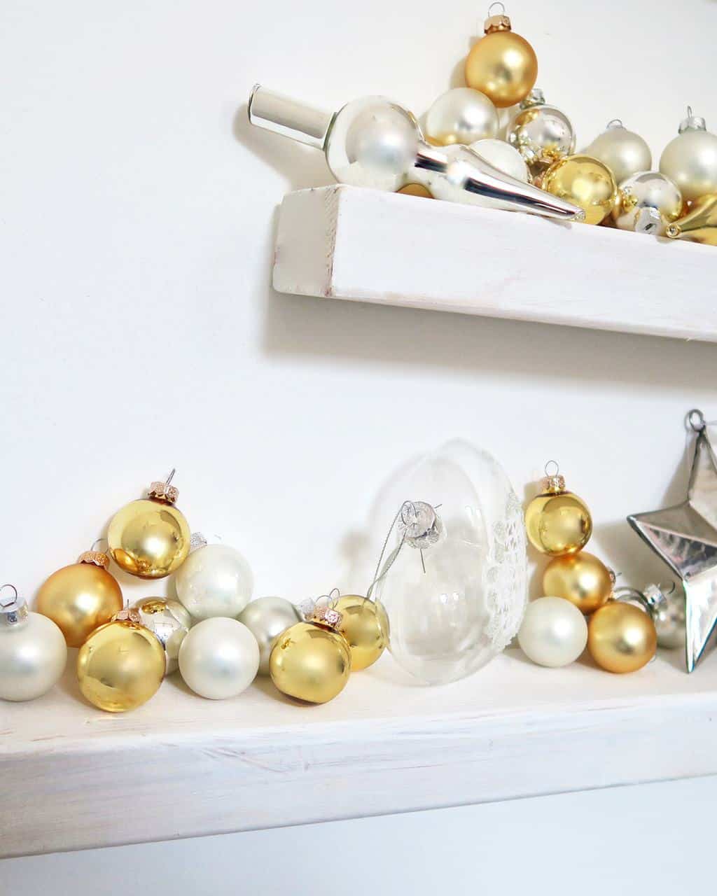 An alternative Christmas tree by The Listed Home