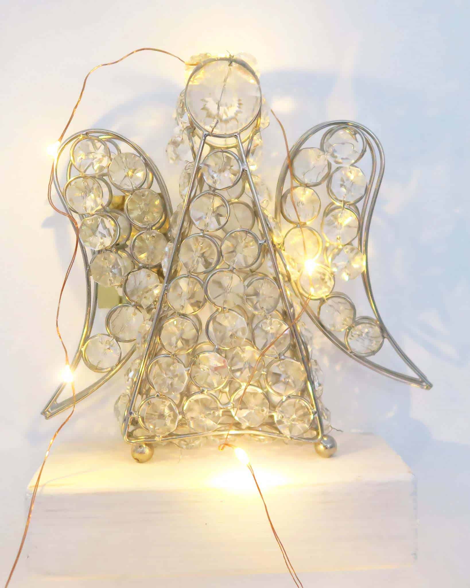An alternative Christmas tree by The Listed Home