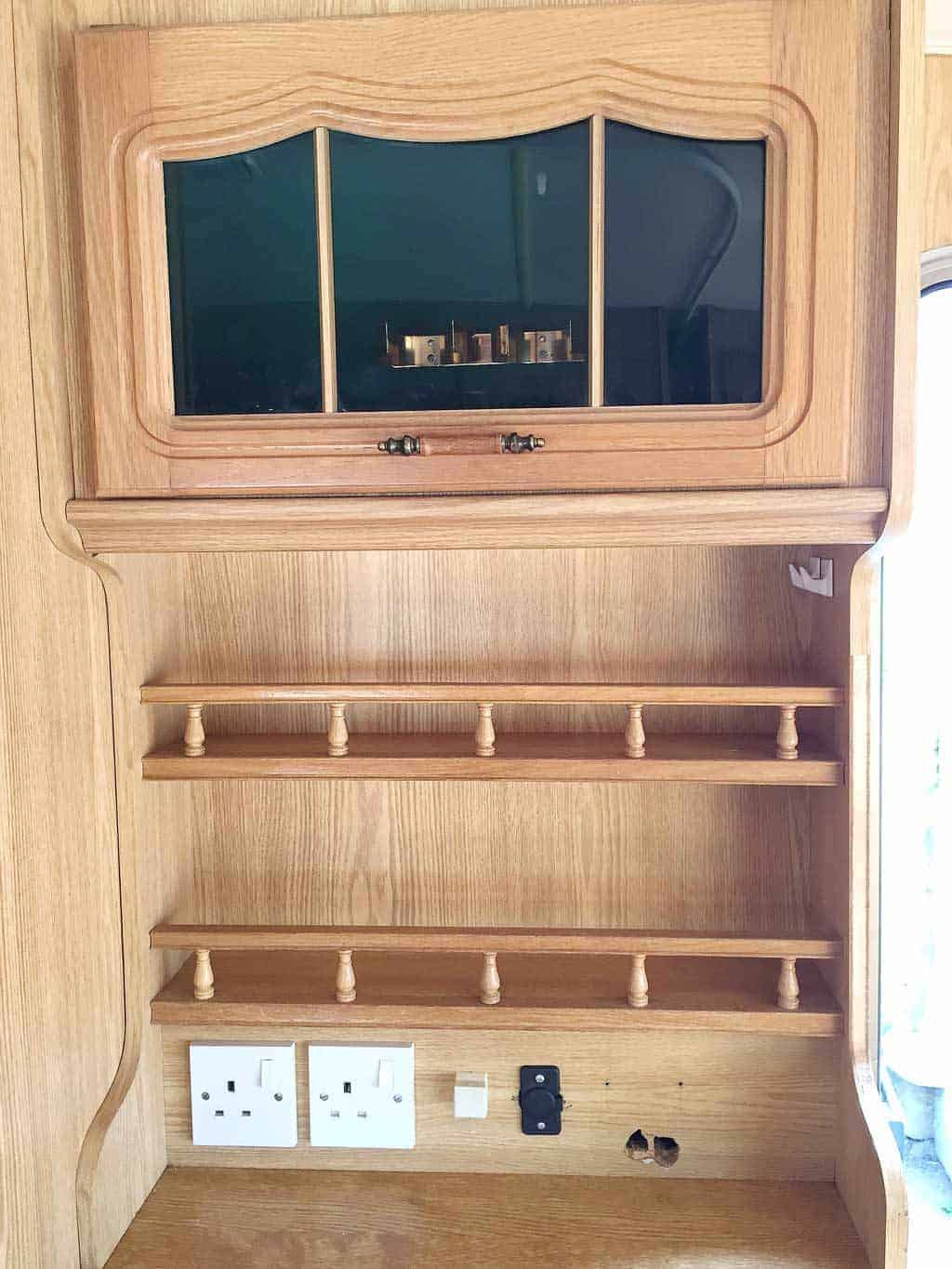 Some tips on painting a caravan interior, including the best paint for caravan interior.