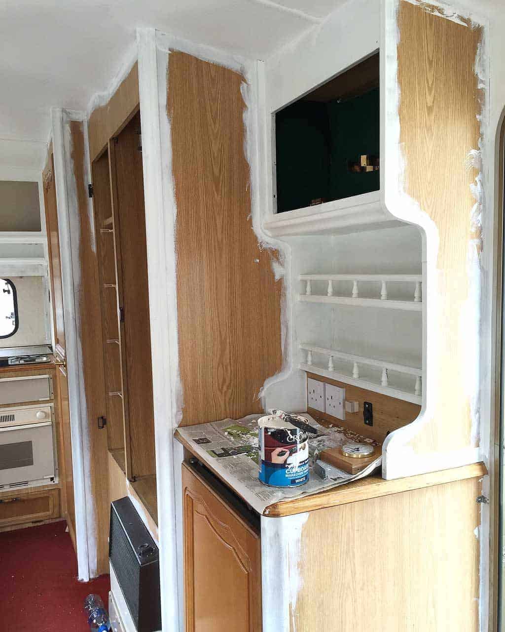 Tips on decorating a caravan, including the best paint to use.