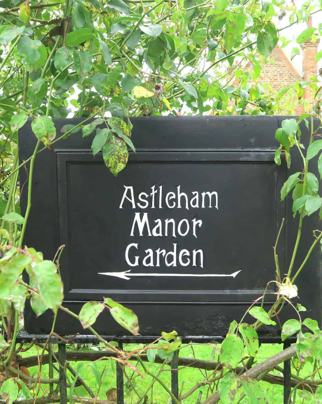 Sign for Astleham Manor Garden