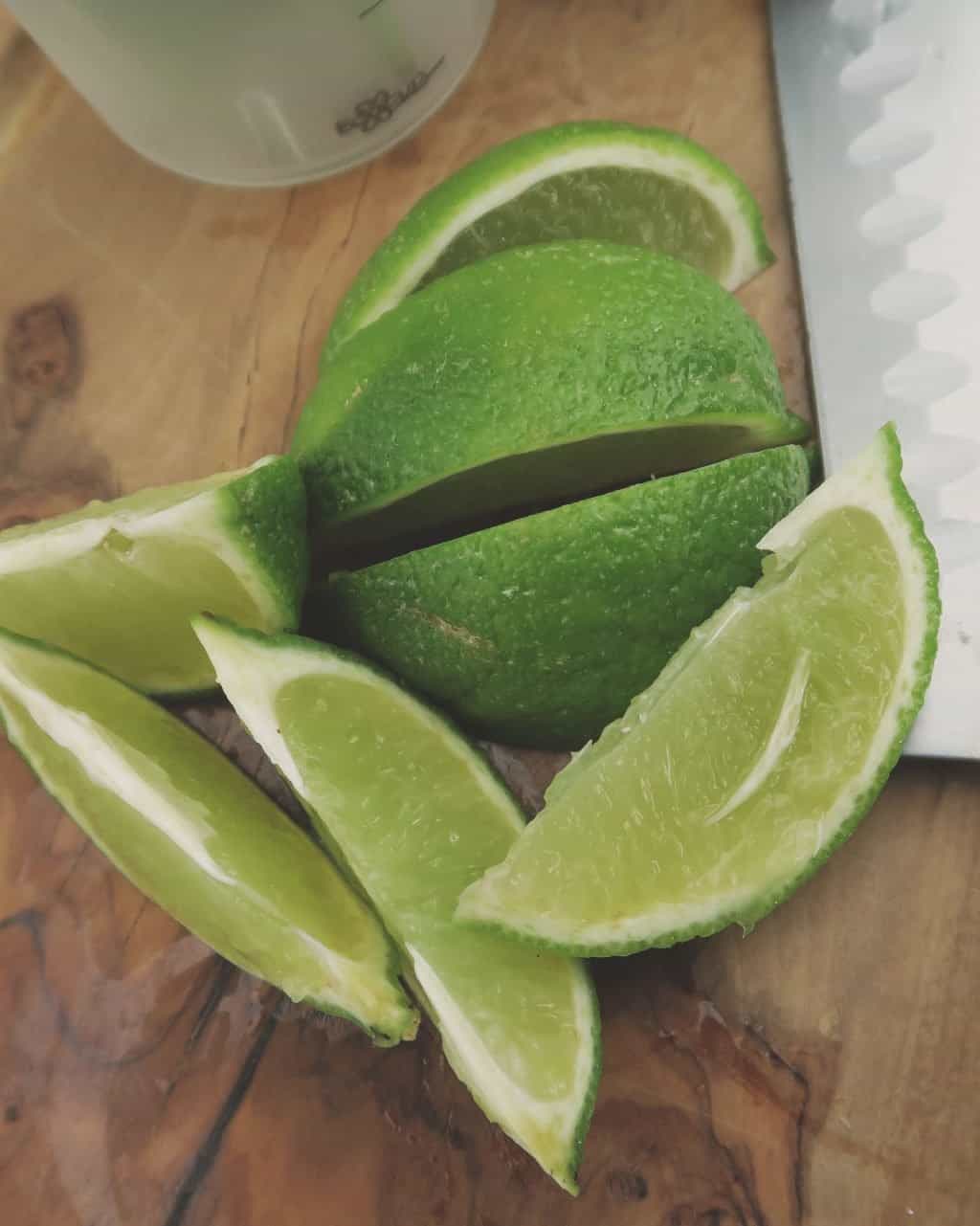 recipe to show how to make the perfect Mojito — line wedges