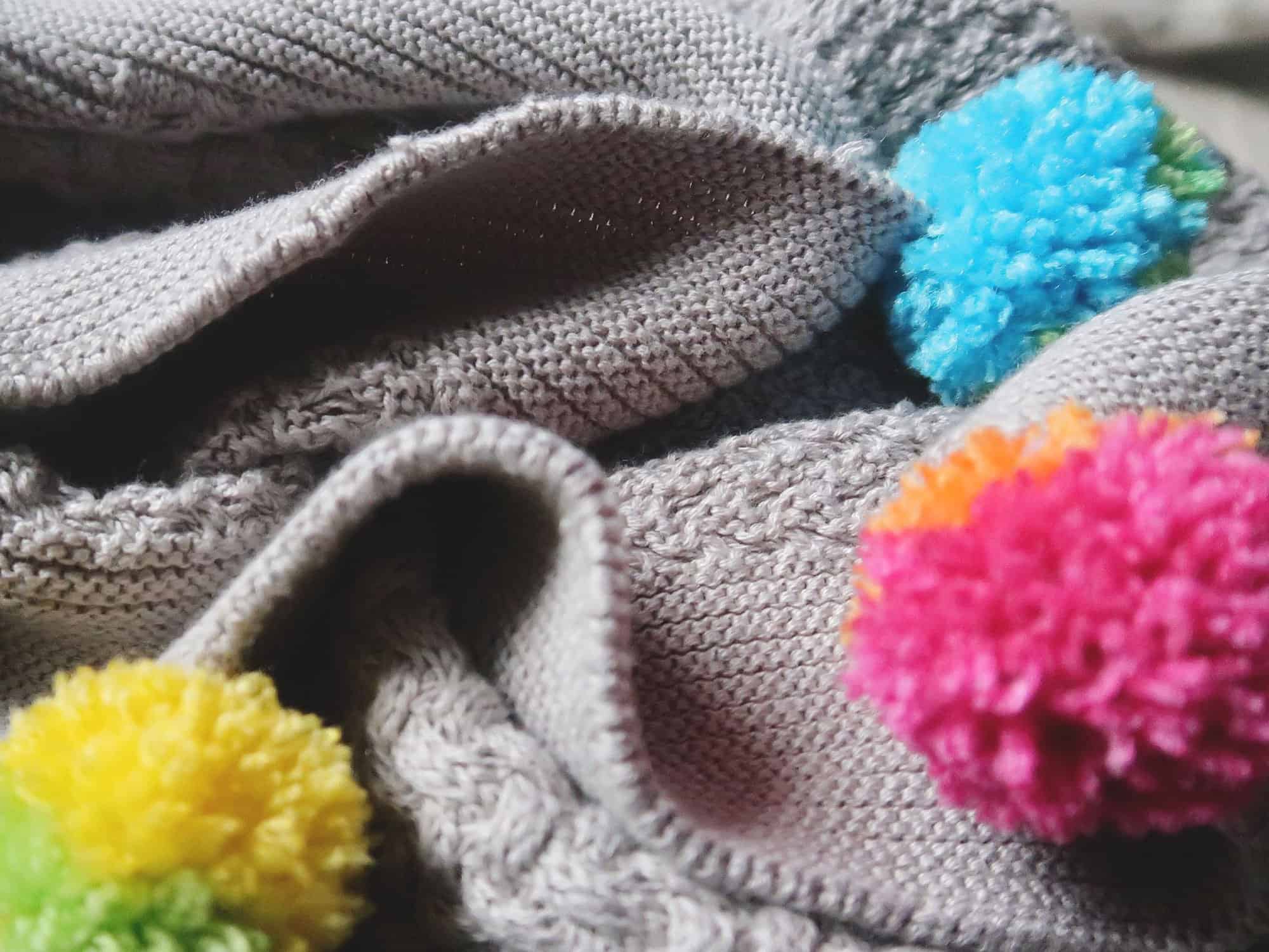 How To Make Pom Poms Using a Pom-Pom Maker