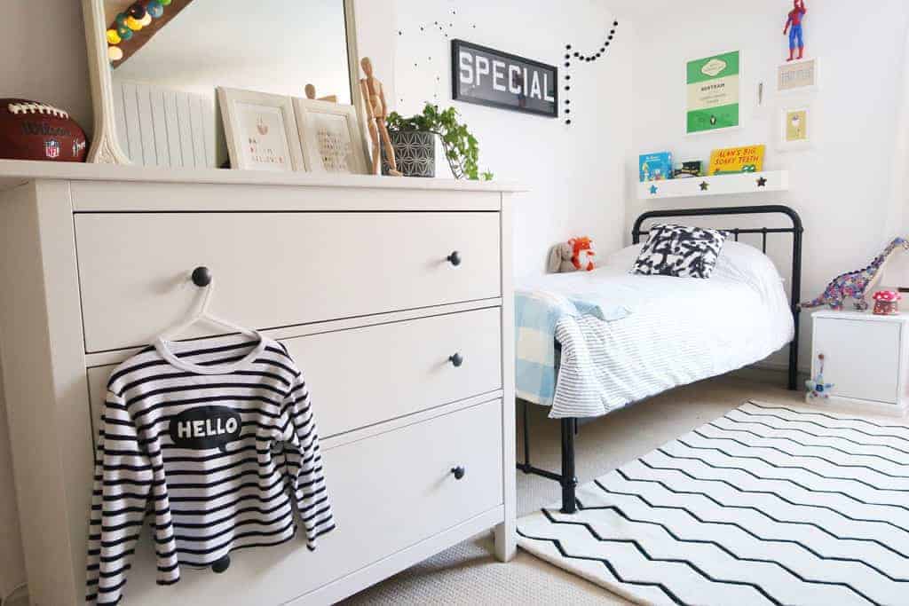 The Listed Home twin bedroom makeover — monochrome kids bedroom decor 