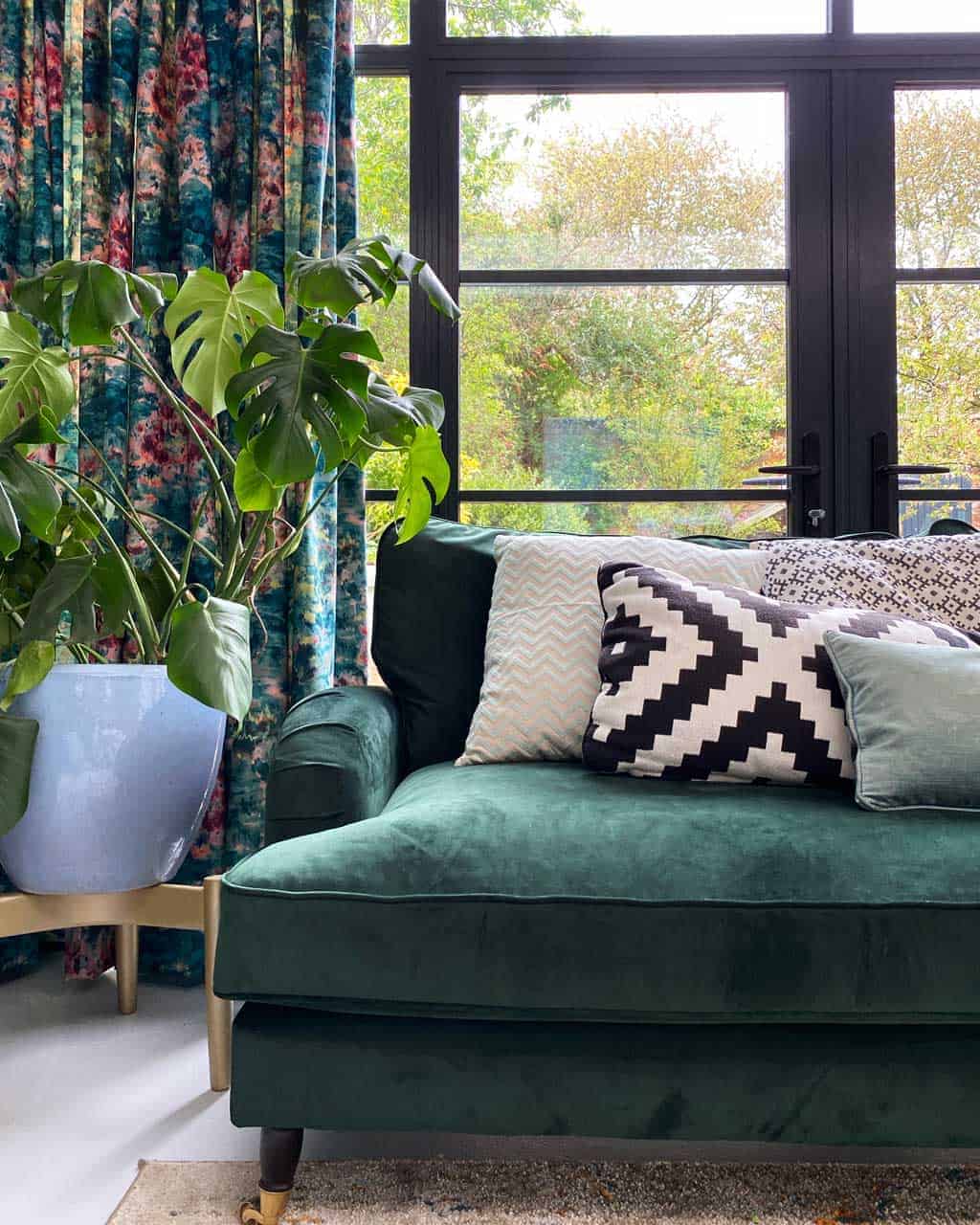 The made to measure curtains work perfectly with our Crittall doors