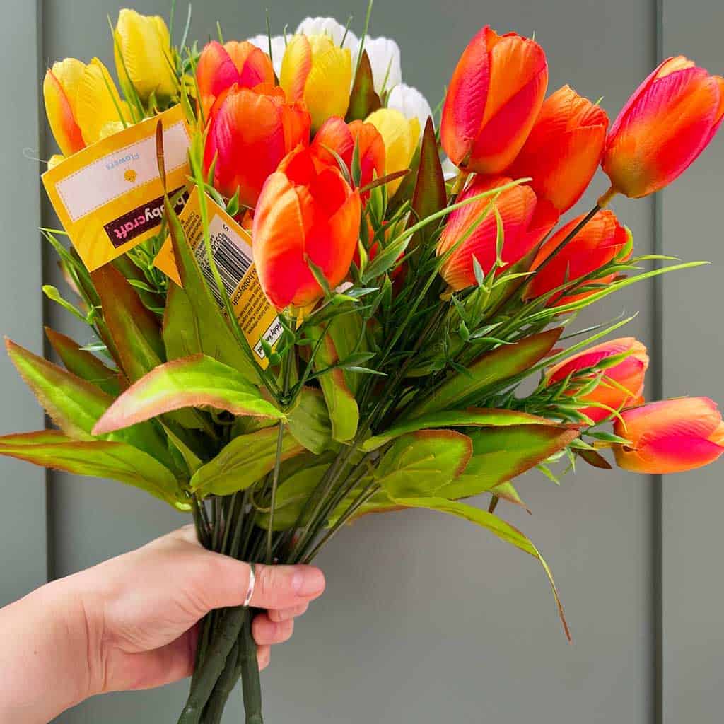 An easy tutorial to make a faux Tulip Wreath DIY For Spring