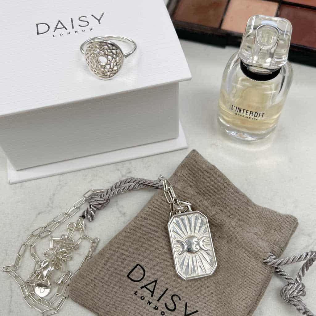 Everyday Luxuries: Gifts For Her. These lovely jewellery items from Daisy London are a real treat. 