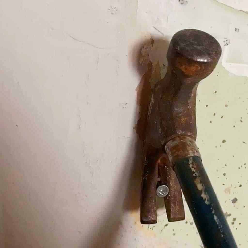  remove a wall plug or rawl plug before filling