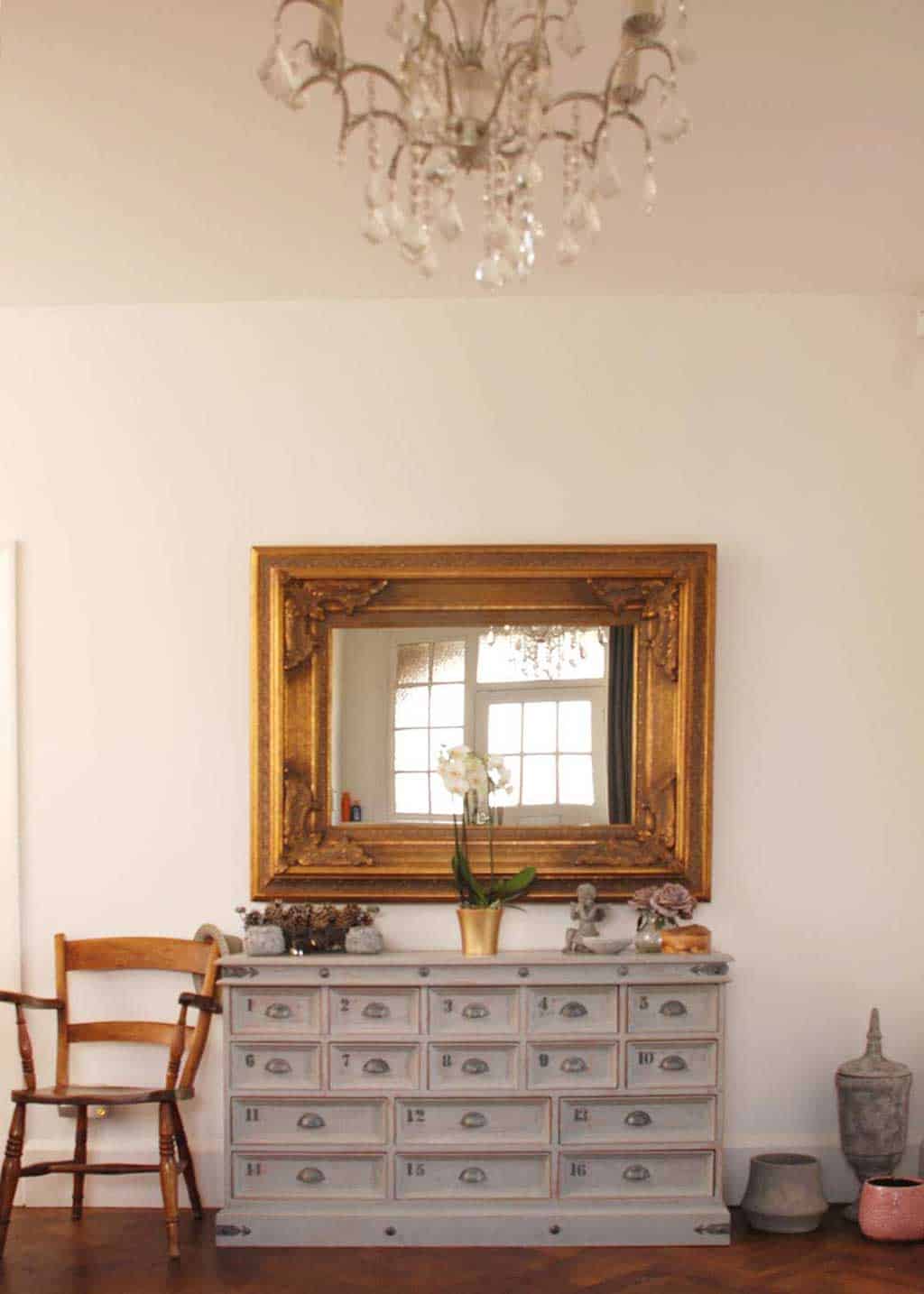 How to Make Vintage Decor Work in Your Home