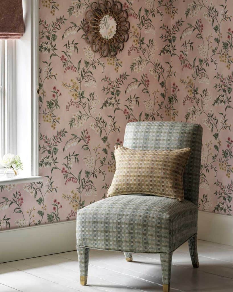 Nina Campbell Almora pink flower wallpaper