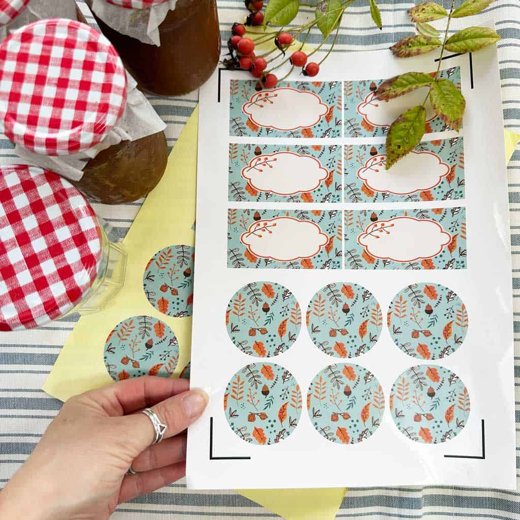 Free printable labels template for jam labels.
