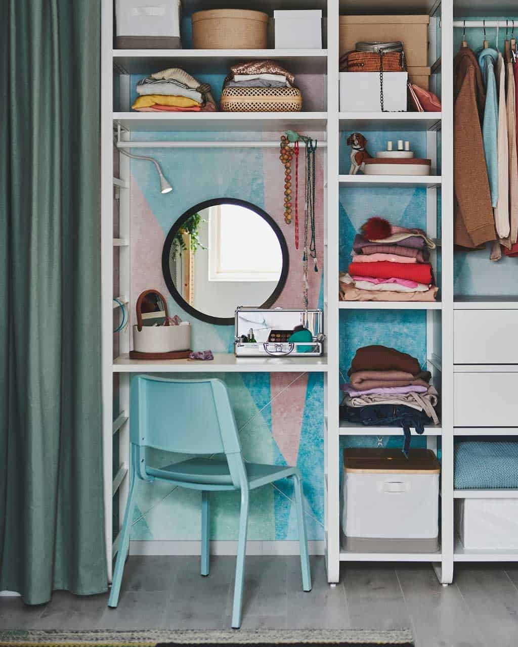 Wardrobe Organization Tips
