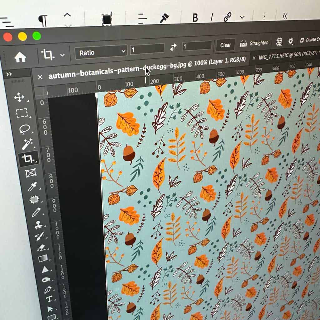 Creating autumn artwork for our free printable labels template, to make homemade jam labels.