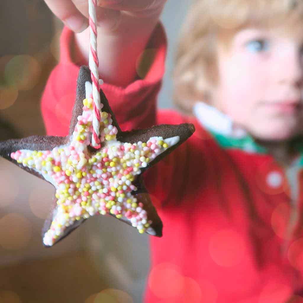 Christmas party games — decorating cookies