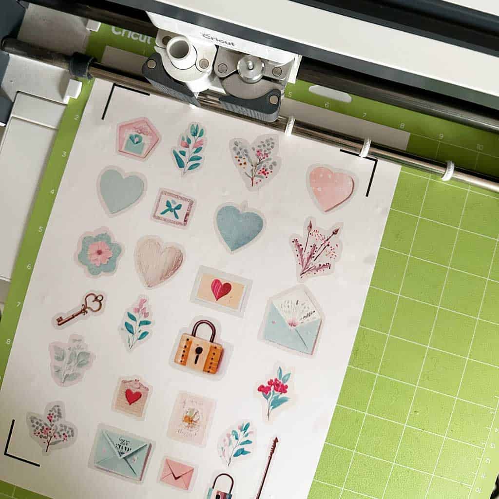 Free Printable Valentines Stickers and Envelope Seals for print and cut on Cricut