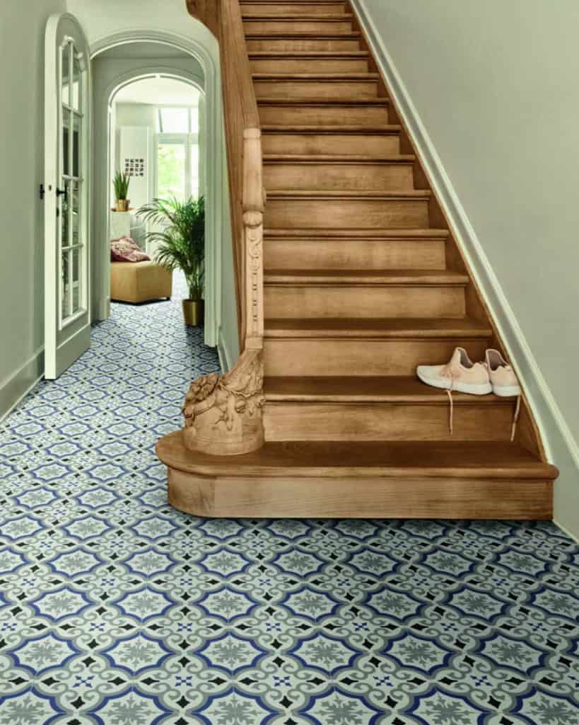 Vinyl flooring is a cost effective way to create the same impact as a tiles floor.