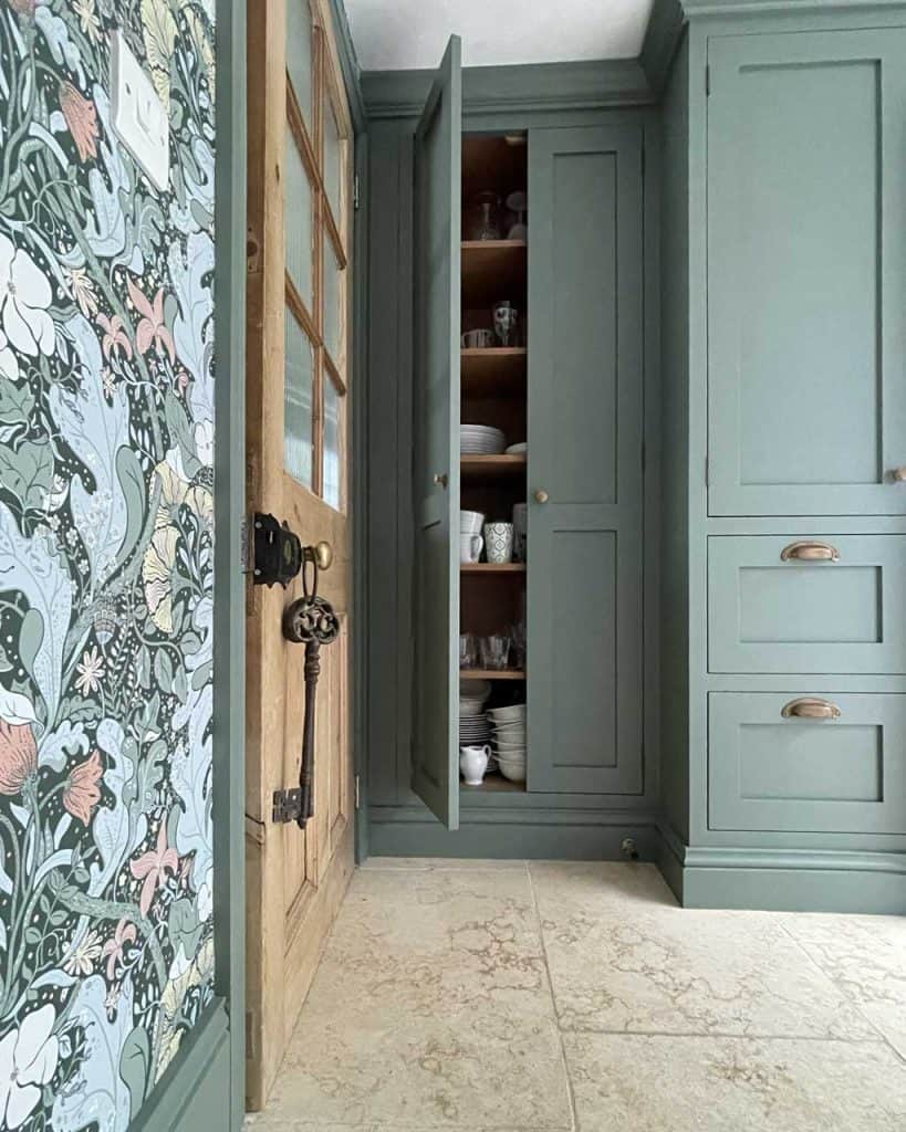 Whether you're opting for a bespoke kitchen or 'off-the-peg' cabinetry, these decor elements will give your kitchen the wow factor and make it stand out from the rest.