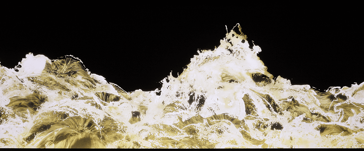 teamLab, Exhibit view of Gold Waves - Lujiazui Station, 2021, Shanghai © teamLab, courtesy Pace Gallery