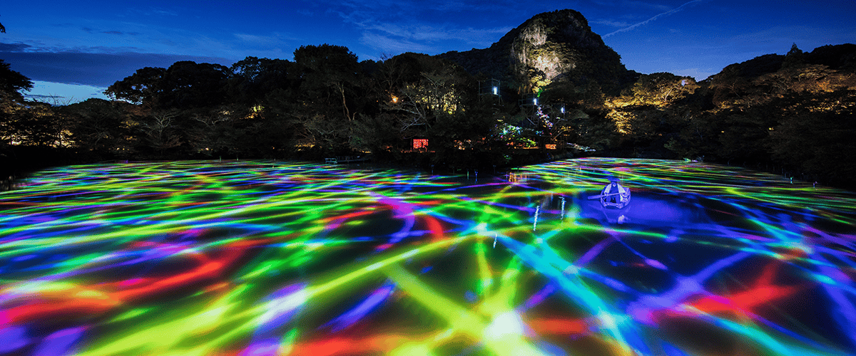 teamLab: A Forest Where Gods Live, Mifuneyama Rakuen, Takeo Hot Springs, Kyushu © teamLab
