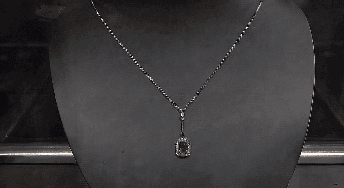 Necklace given to Kate Phillips by Henry Morley before the Titanic sank (photo by Stephanie Kaplan)