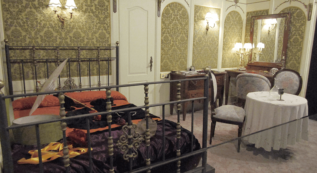 A recreated room at Titanic. The Exhibition in New York City (photo by Stephanie Kaplan)