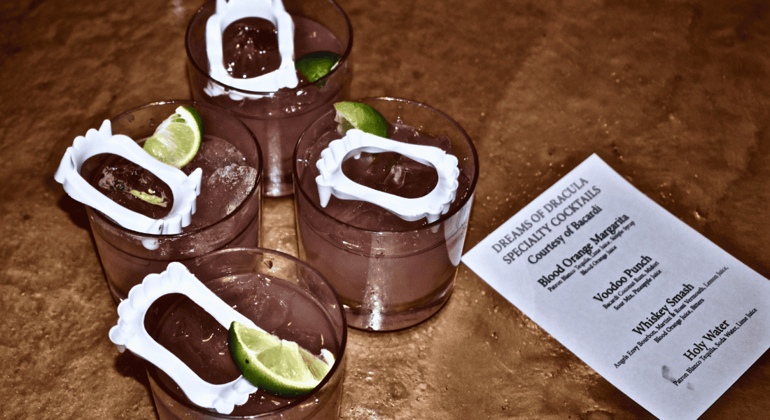 Guests 21+ will also be granted access to the Oscar Wilde Salon to imbibe in a variety of decadent-themed cocktails, where they will be entertained by Oscar and his very wilde friends! (photo by V.Misiti for ©Theme Park Magazine)