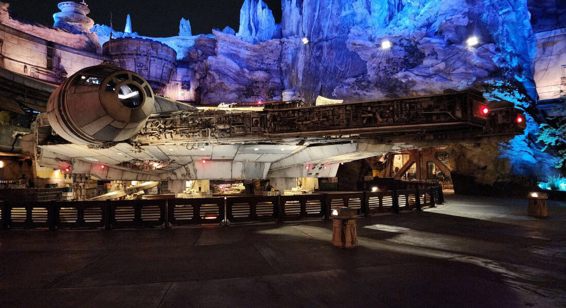 This isn't just a scene; it's a meticulously crafted reality. The soft glow of the lighting, the epic scale of the design, and the ever-present hum of the galaxy are what transport you. It’s where sight, sound, and story converge to pull you into a different dimension. (photo by Joe Tracy for ©Theme Park Magazine)