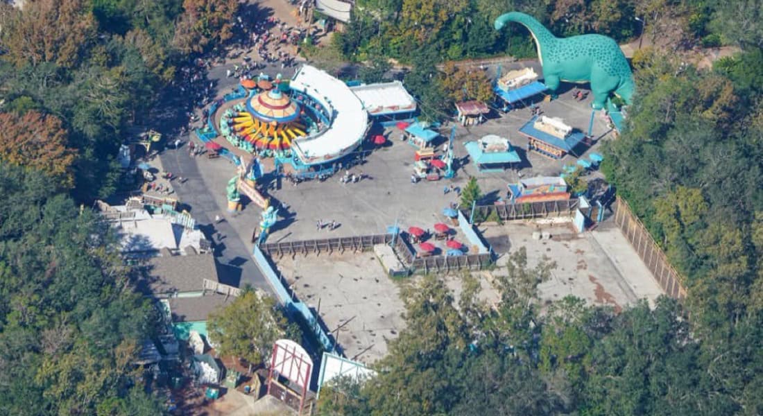 @bioreconstruct on X shows a partial sky shot of Dinoland U.S.A. and its "roadside attraction" vibes (courtesy bioreconstruct)